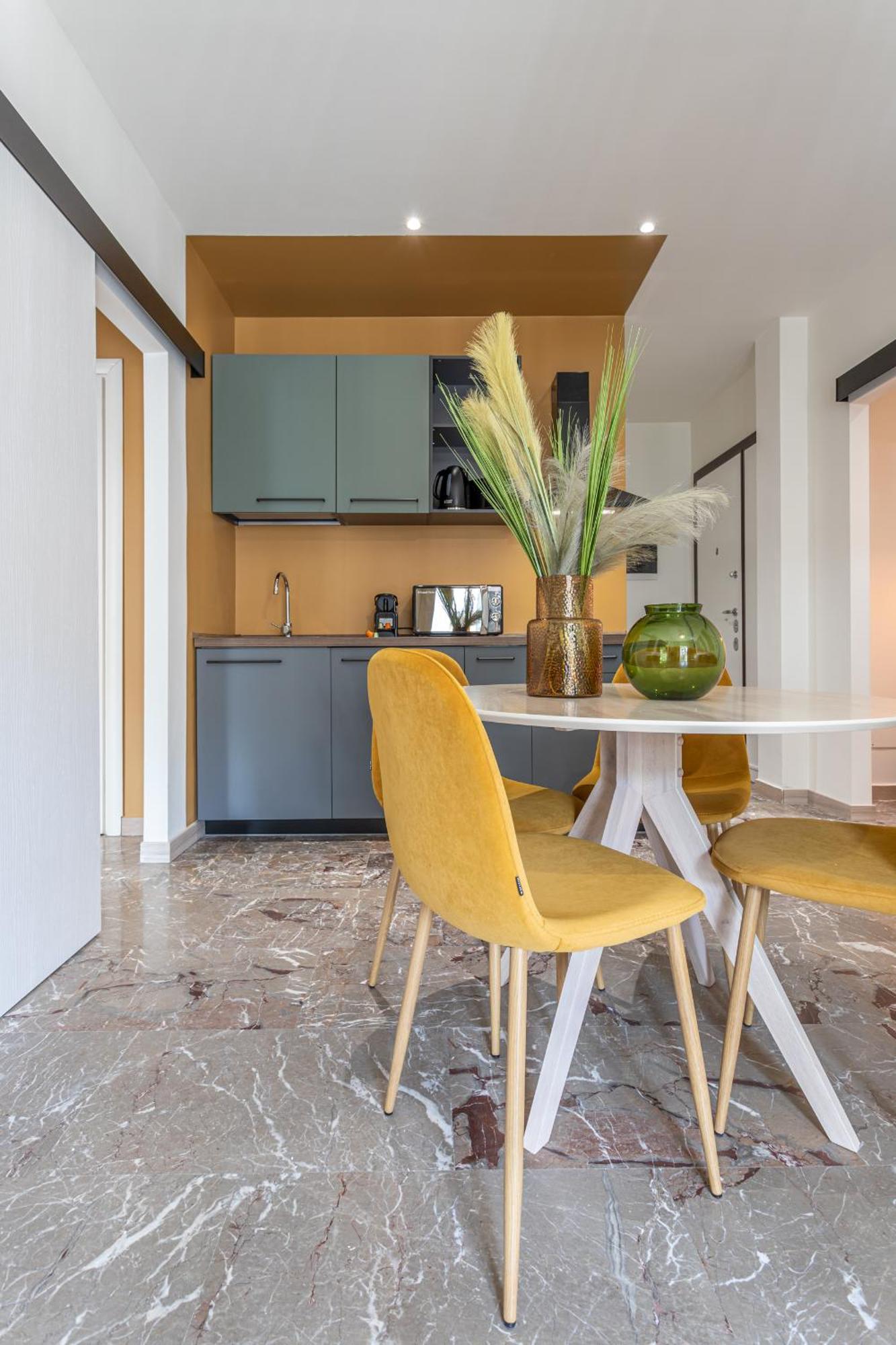 Apartment Cornelia Cozy Rom